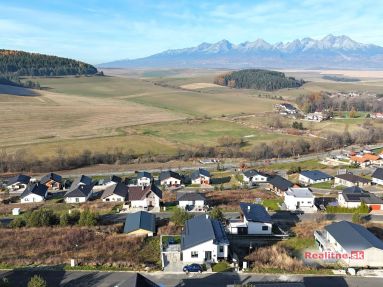 Pozemok pre výstavbu rodinného domu s TOP výhľadom 514 m2 v obci Vlková