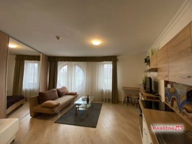 Prenájom - Krasny 2i apartmán Bratislava