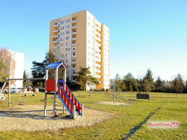 3 izbový byt s balkónom na PREDAJ