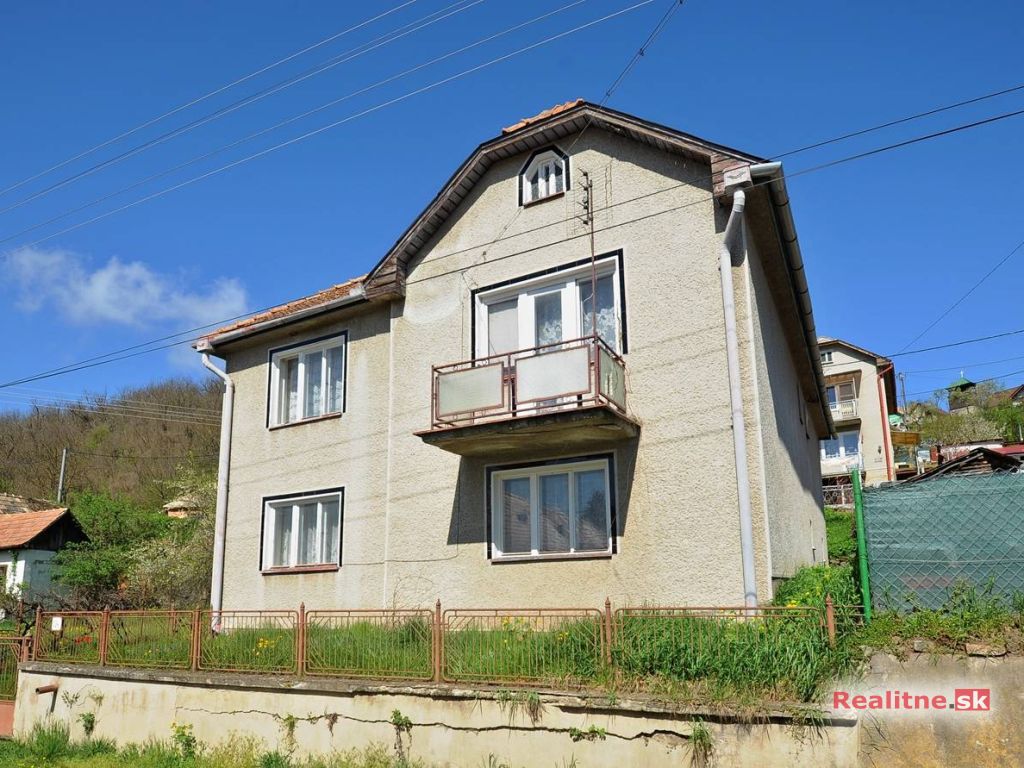 4 izbový rodinný dom s peknou záhradou na predaj