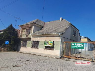 SIREAL MYJAVA - Ponúkame na predaj výrobnú halu spolu s rodinným domom, v miestnej časti T