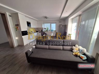 PREDAJ – Rodinný dom po komplet rekonštrukcii – SOBRANCE