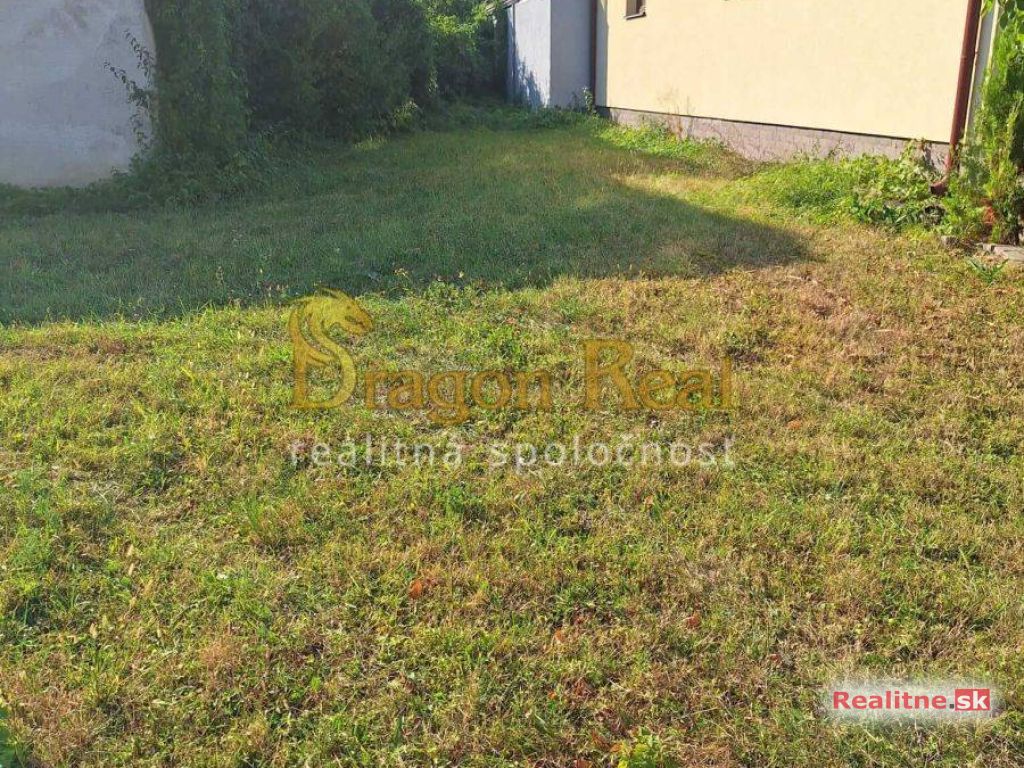 PREDAJ - Pozemok s rozlohou 481m2 - SOBRANCE