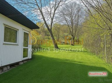 PREDAJ – 2 rekreačné pozemky s vinicou a chatkou – ZEMPLÍNSKA ŠÍRAVA