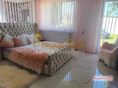 PREDAJ - Rodinný dom s vlastným podnikaním - MARKOVCE okr. Michalovce