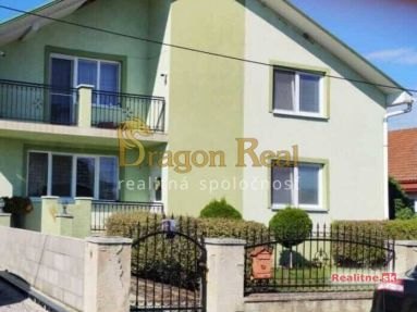 01 PREDAJ – Rodinný dom s autodielňou – okr.TREBIŠOV