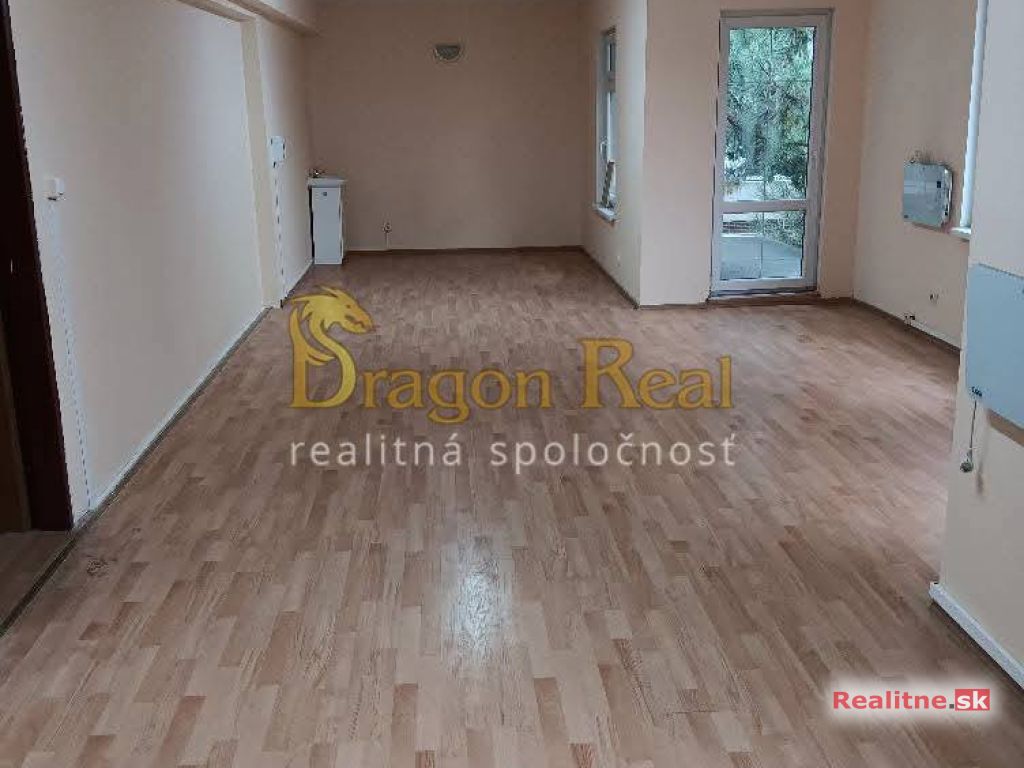 PRENÁJOM – Lukratívny priestor o rozlohe 67m2 – MICHALOVCE