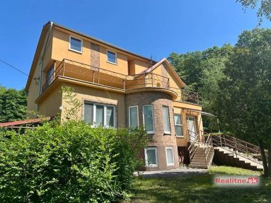 4a45160b-12b0-42b2-b81c-1ca29ac4e8d2