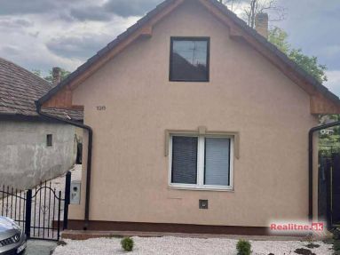 unnamed Zrekonštruovaný rodinný dom v obci Mužla, okr. Nové Zámky